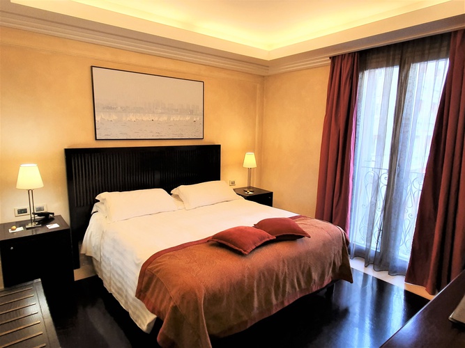 Klassisches doppelzimmer art hotel novecento bologna Klassisches doppelzimmer art hotel novecento bologna
