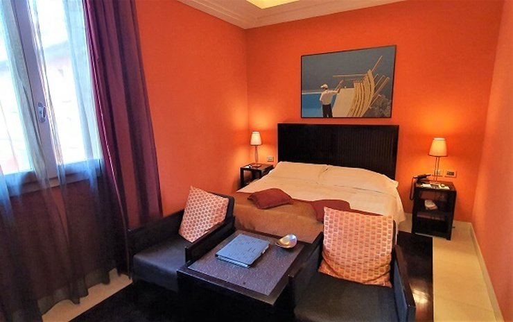 KLASSISCHES DOPPELZIMMER Art Hotel Novecento Bologna, Italia KLASSISCHES DOPPELZIMMER Art Hotel Novecento Bologna, Italia
