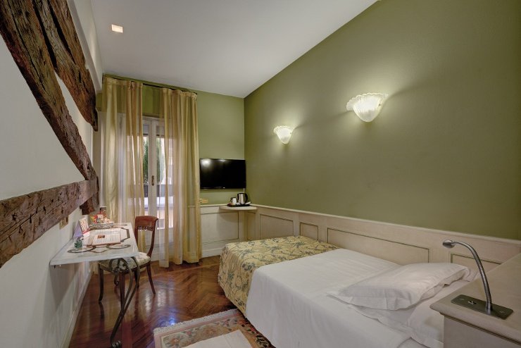 EINZELZIMMER Art Hotel Commercianti Bologna, Italia EINZELZIMMER Art Hotel Commercianti Bologna, Italia