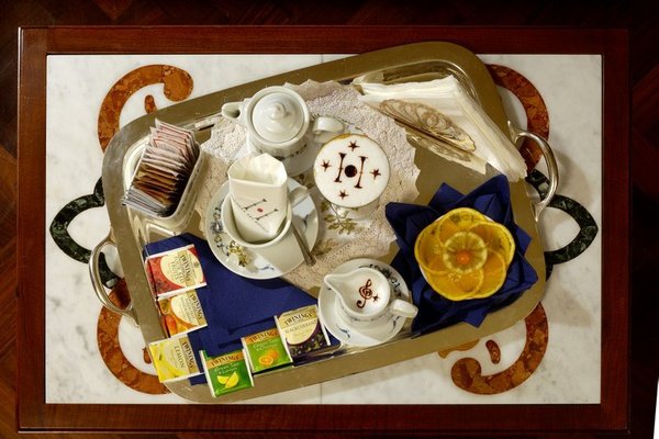 FRÜHSTÜCKSBUFFET INKLUSIVE Art Hotel Commercianti Bologna, Italia FRÜHSTÜCKSBUFFET INKLUSIVE Art Hotel Commercianti Bologna, Italia