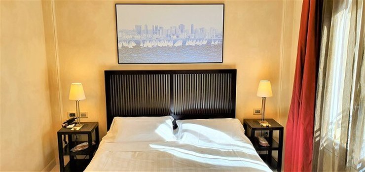 KLASSISCHES DOPPELZIMMER Art Hotel Novecento Bologna, Italia KLASSISCHES DOPPELZIMMER Art Hotel Novecento Bologna, Italia