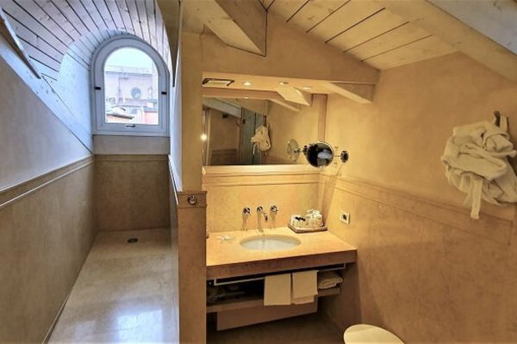 Deluxe penthouse zimmer art hotel novecento bologna Deluxe penthouse zimmer art hotel novecento bologna