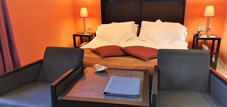 DELUXE BALCONY ZIMMER Art Hotel Novecento Bologna, Italia DELUXE BALCONY ZIMMER Art Hotel Novecento Bologna, Italia