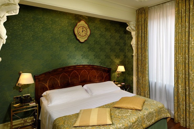KLASSISCHES DOPPELZIMMER Art Hotel Orologio Bologna, Italia KLASSISCHES DOPPELZIMMER Art Hotel Orologio Bologna, Italia