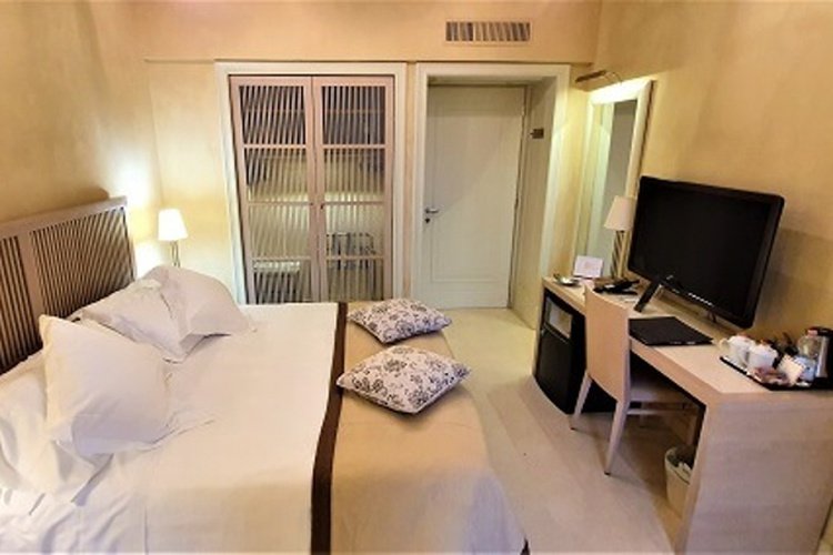 Deluxe penthouse zimmer art hotel novecento bologna Deluxe penthouse zimmer art hotel novecento bologna