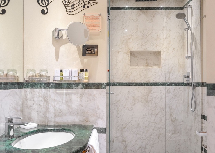 Deluxe Doppelzimmer mit Terrasse Art Hotel Commercianti Bologna Deluxe Doppelzimmer mit Terrasse Art Hotel Commercianti Bologna