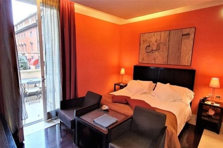 Deluxe balcony zimmer art hotel novecento bologna Deluxe balcony zimmer art hotel novecento bologna