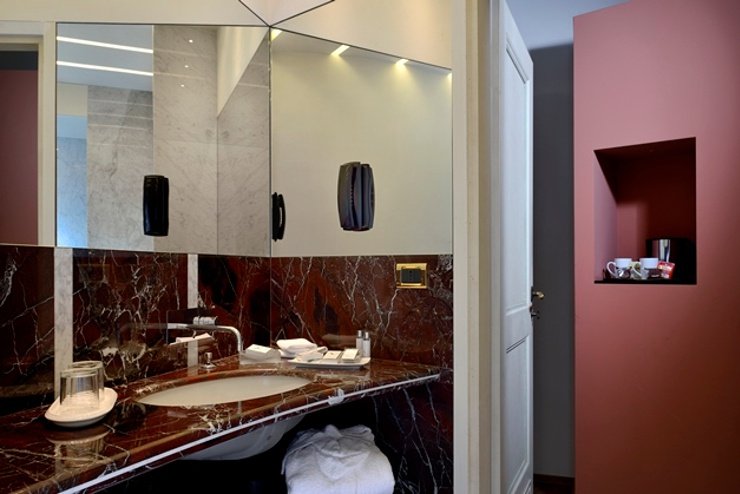 DELUXE JUNIOR SUITE Art Hotel Commercianti Bologna, Italia DELUXE JUNIOR SUITE Art Hotel Commercianti Bologna, Italia