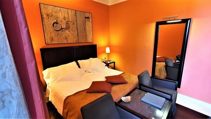 DELUXE BALCONY ZIMMER Art Hotel Novecento Bologna, Italia DELUXE BALCONY ZIMMER Art Hotel Novecento Bologna, Italia