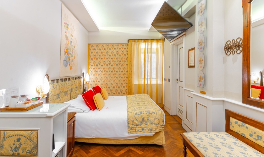 Klassisches Doppelzimmer Art Hotel Commercianti Bologna Klassisches Doppelzimmer Art Hotel Commercianti Bologna
