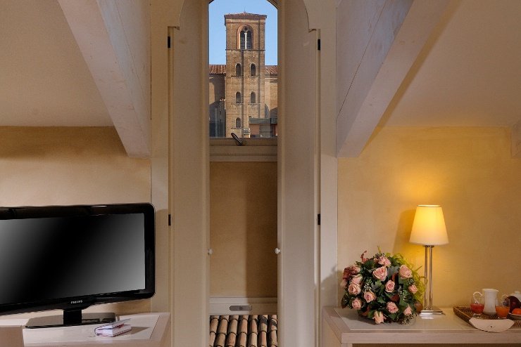 DELUXE-DOPPELZIMMER Art Hotel Novecento Bologna, Italia DELUXE-DOPPELZIMMER Art Hotel Novecento Bologna, Italia