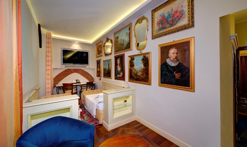 Klassisches doppelzimmer Art Hotel Commercianti Bologna Klassisches doppelzimmer Art Hotel Commercianti Bologna