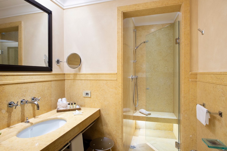 Klassisches doppelzimmer art hotel novecento bologna Klassisches doppelzimmer art hotel novecento bologna