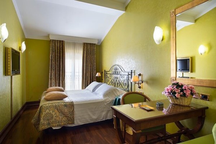 DELUXE-ZIMMER Art Hotel Orologio Bologna, Italia DELUXE-ZIMMER Art Hotel Orologio Bologna, Italia