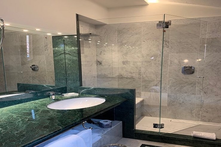 SUITEN Art Hotel Commercianti Bologna, Italia SUITEN Art Hotel Commercianti Bologna, Italia