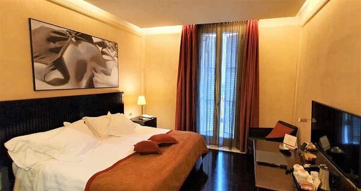 DELUXE BALCONY ZIMMER Art Hotel Novecento Bologna, Italia DELUXE BALCONY ZIMMER Art Hotel Novecento Bologna, Italia