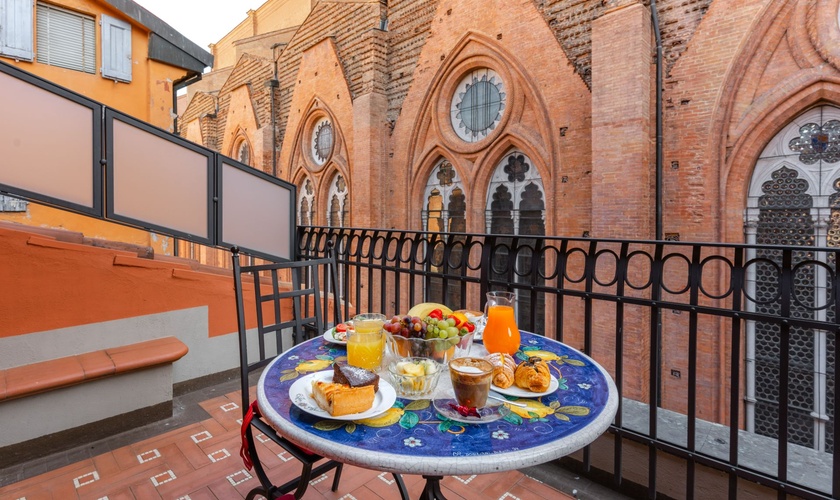 Deluxe Doppelzimmer mit Terrasse Art Hotel Commercianti Bologna Deluxe Doppelzimmer mit Terrasse Art Hotel Commercianti Bologna