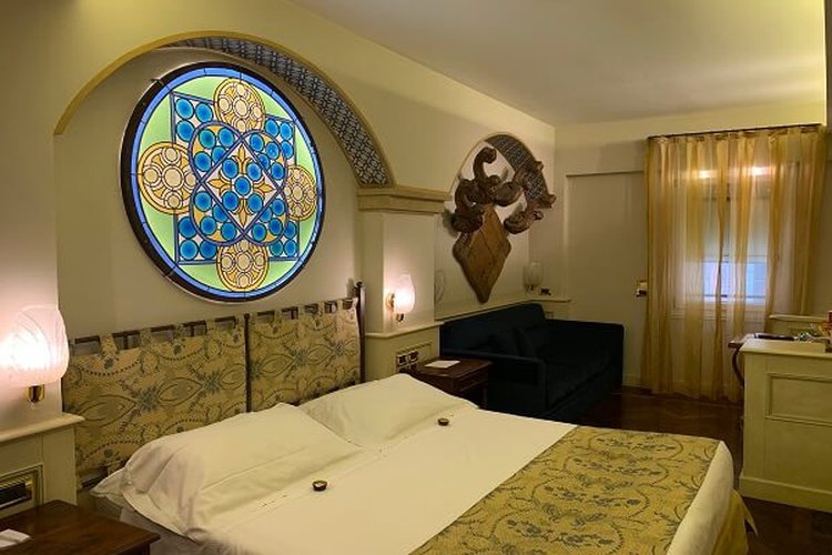 Junior suite art hotel commercianti bologna, italia Junior suite art hotel commercianti bologna, italia