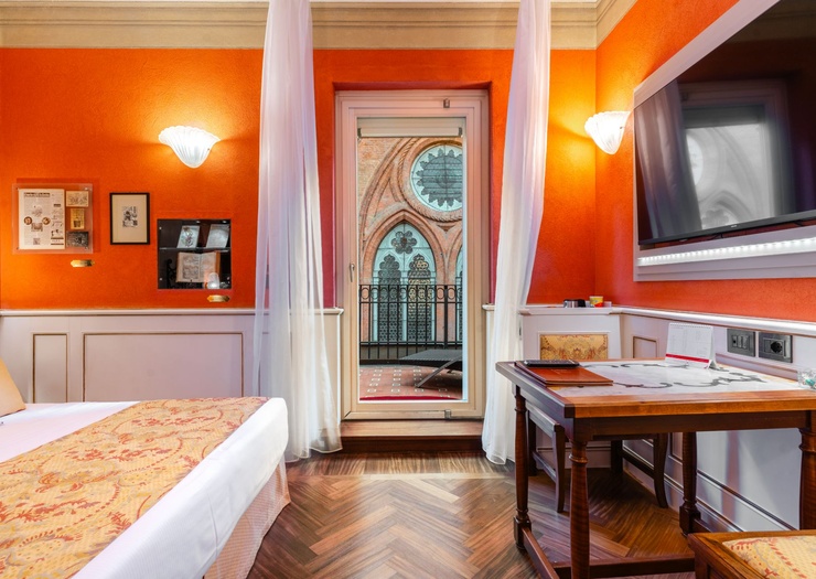 Deluxe Doppelzimmer mit Terrasse Art Hotel Commercianti Bologna Deluxe Doppelzimmer mit Terrasse Art Hotel Commercianti Bologna