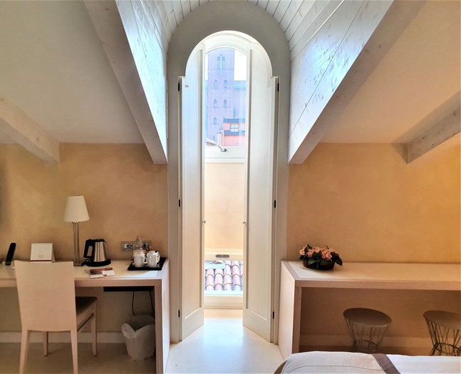 Deluxe penthouse zimmer art hotel novecento bologna Deluxe penthouse zimmer art hotel novecento bologna