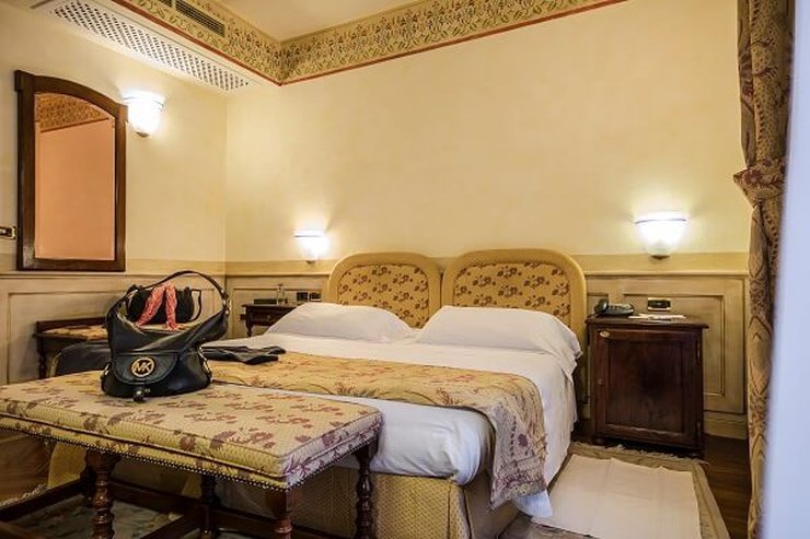 PREMIUM-DOPPELZIMMER Art Hotel Commercianti Bologna, Italia PREMIUM-DOPPELZIMMER Art Hotel Commercianti Bologna, Italia