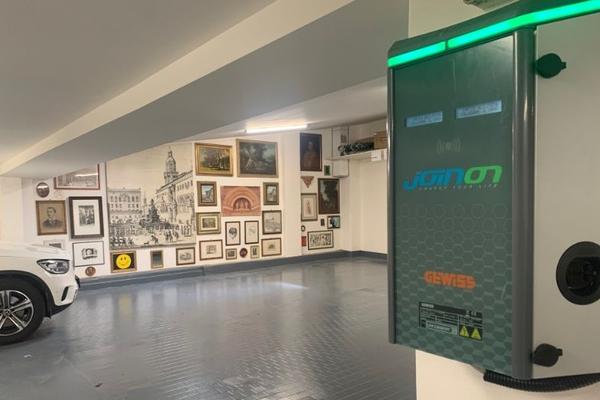 Ladestation für Elektrofahrzeuge Art Hotel Commercianti Bologna Ladestation für Elektrofahrzeuge Art Hotel Commercianti Bologna