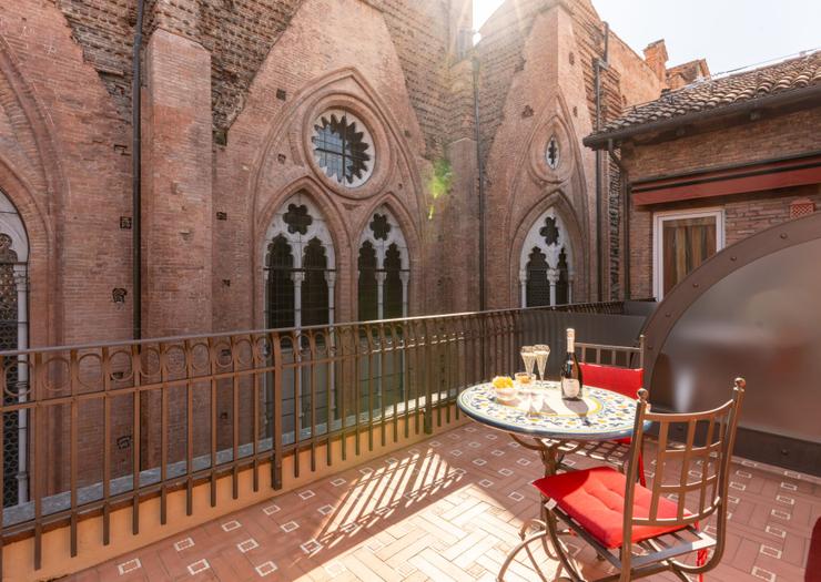 Deluxe Doppelzimmer mit Terrasse Art Hotel Commercianti Bologna Deluxe Doppelzimmer mit Terrasse Art Hotel Commercianti Bologna