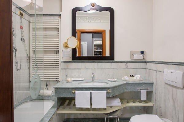 Suite Deluxe Ai Colli Art Hotel Orologio Bologna Suite Deluxe Ai Colli Art Hotel Orologio Bologna